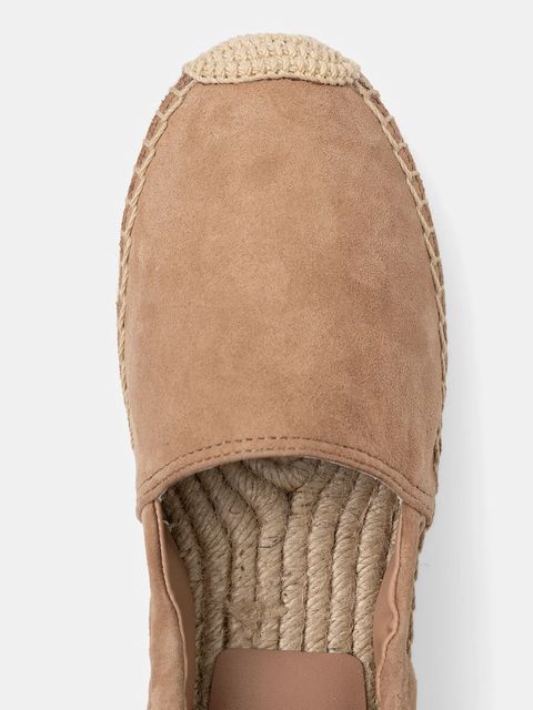 BOSS espadryle zamszowe Madeira kolor brązowy na platformie 50542344