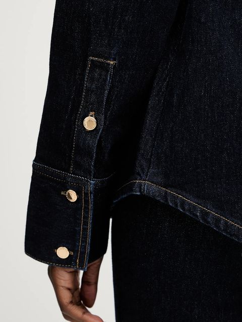 Retrofete koszula jeansowa Jorun damska kolor granatowy slim z kołnierzykiem klasycznym R-FW25-11811-11 - zdjęcie produktu nr 2