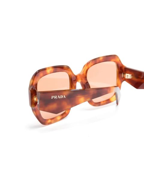 Prada Eyewear tortoiseshell oversized-frame tinted sunglasses - Brown - zdjęcie produktu nr 2