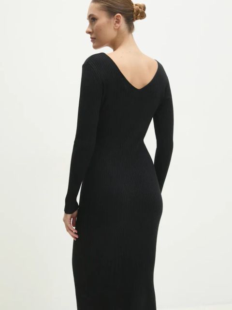 Answear.LAB sukienka kolor czarny midi dopasowana