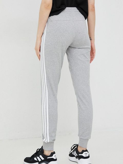 adidas spodnie dresowe Essentials damskie kolor szary z aplikacją HF2605