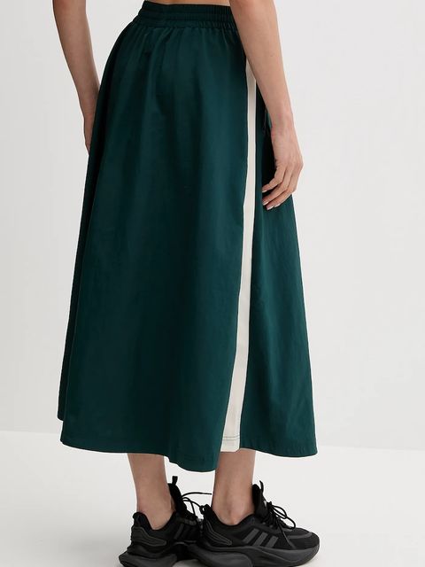 Puma spódnica kolor zielony midi rozkloszowana 633438