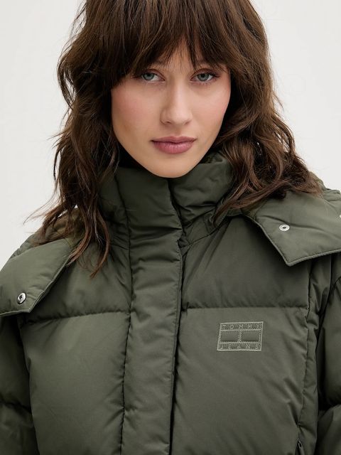 Tommy Jeans kurtka puchowa kolor zielony zimowa oversize DW0DW21624