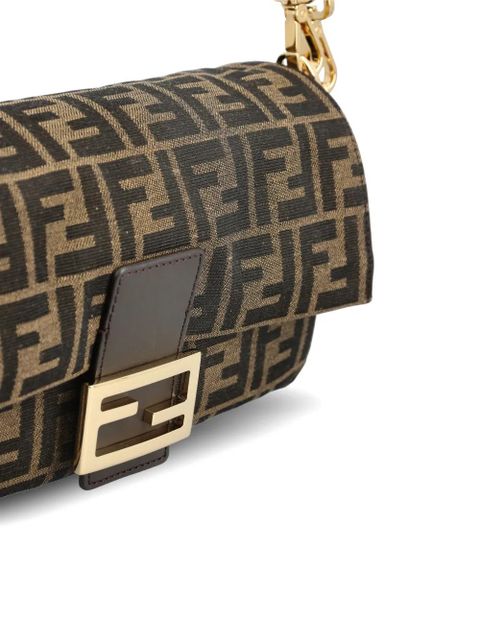 FENDI medium Baguette shoulder bag - Neutrals