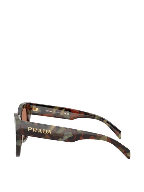 Prada Eyewear cat-eye sunglasses - Brown
