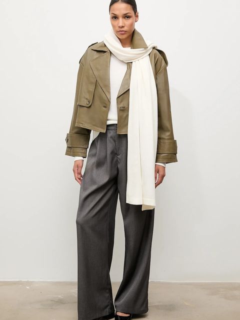 Answear.LAB sweter z wełny merino z szalem damski kolor beżowy lekki - zdjęcie produktu nr 2