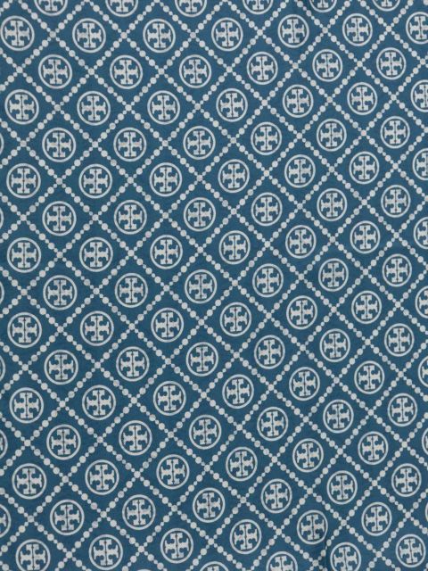 Tory Burch chusta jedwabna T Monogram Sublime Silk kolor niebieski wzorzysta 166713-400