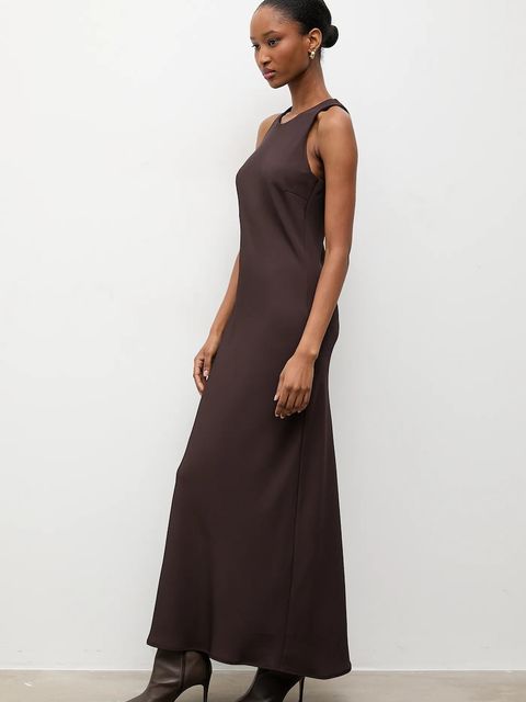 Answear.LAB sukienka kolor brązowy maxi dopasowana