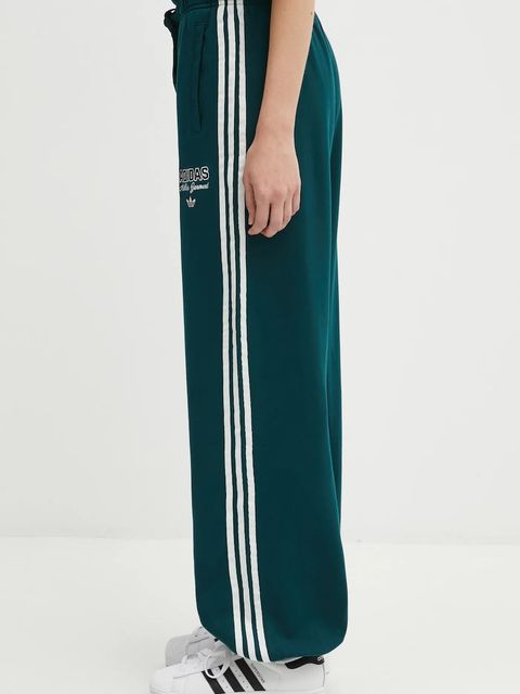 adidas Originals spodnie dresowe Gfx Sweatpants damskie kolor zielony gładkie KF2314 - zdjęcie produktu nr 1
