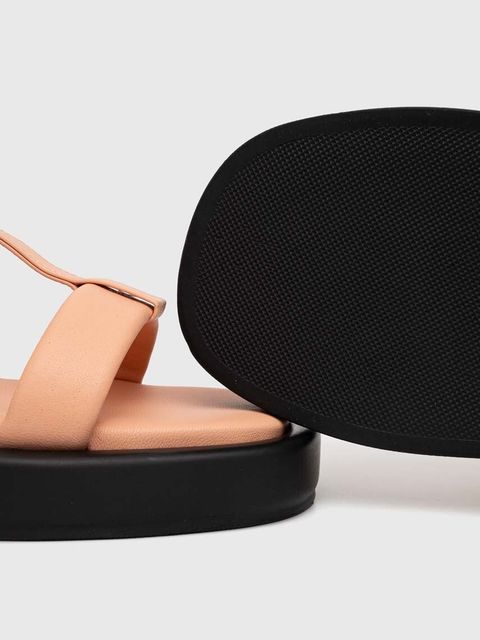 BOSS sandały skórzane Scarlet