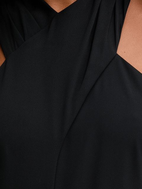 Answear.LAB kombinezon kolor czarny z dekoltem w szpic