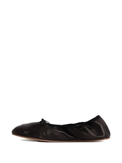 The Row gathered leather ballet flats - Black