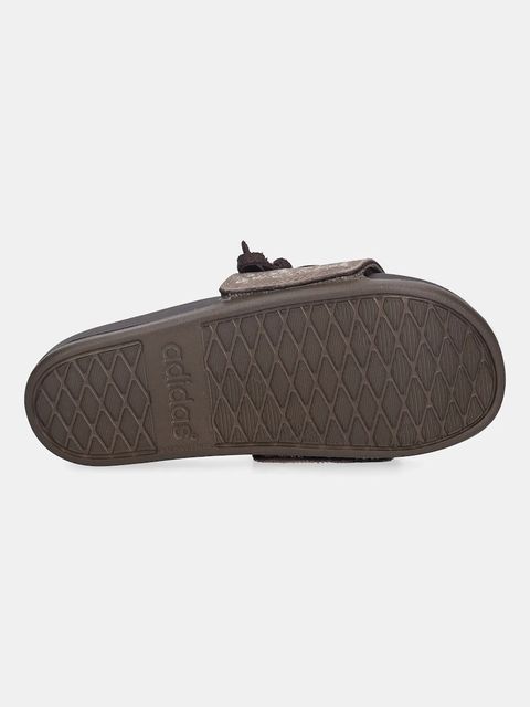 adidas klapki zamszowe Adilette Comfort damskie kolor brązowy JS4597