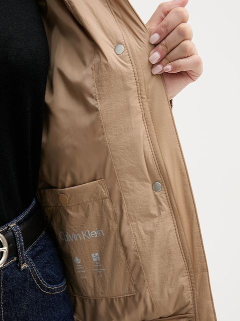 Calvin Klein Jeans bezrękawnik puchowy kolor beżowy zimowa LV044D522G