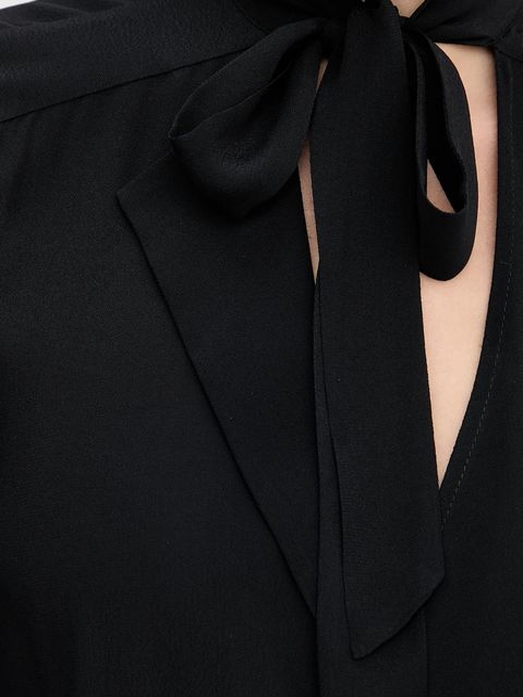 Patrizia Pepe koszula damska kolor czarny regular z wiązanym dekoltem 8C0785 A8I1