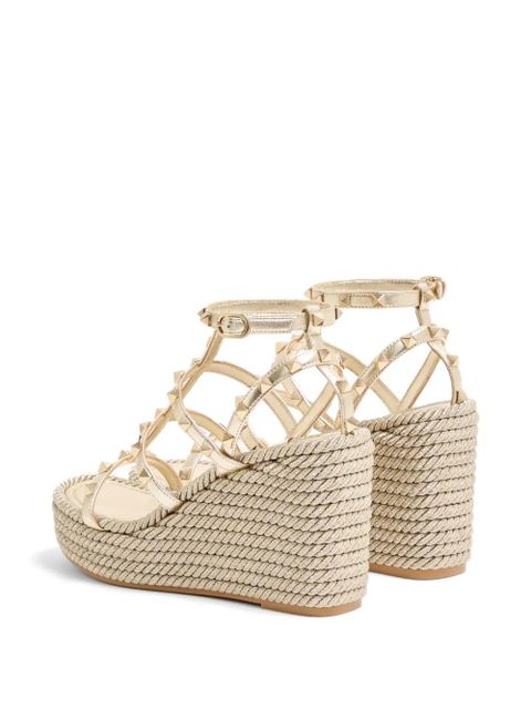 Valentino Garavani Rockstud laminated nappa wedge sandal 95 mm - Gold
