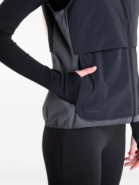 On Running zipped vest - Black
