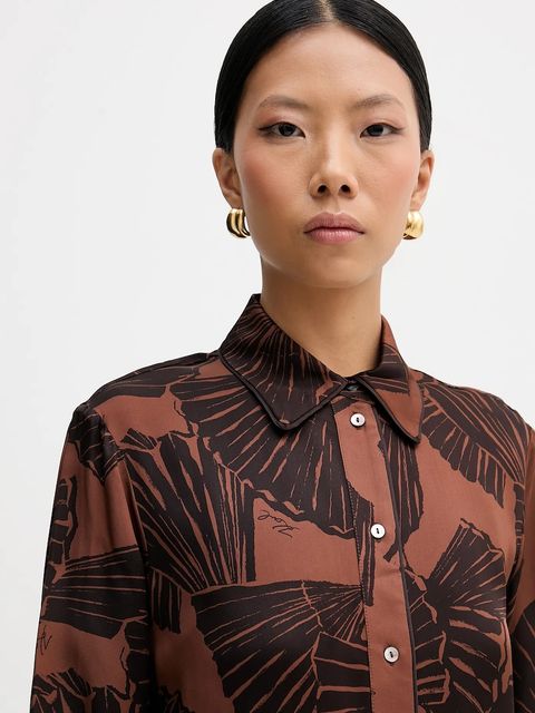 Karl Lagerfeld koszula damska kolor brązowy regular z kołnierzykiem klasycznym B1W11009 - zdjęcie produktu nr 2