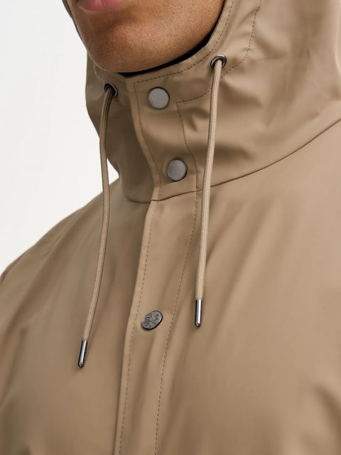 Rains kurtka 12010 Jacket W3 kolor beżowy przejściowa 12010