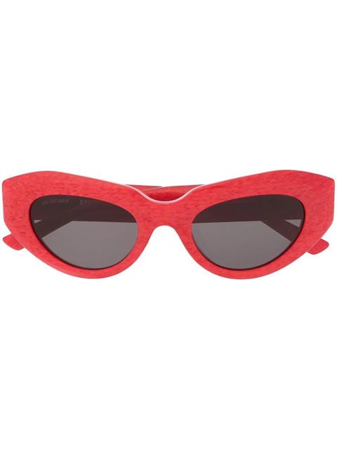 Balenciaga Eyewear logo-plaque cat-eye sunglasses - Red - zdjęcie produktu nr 1