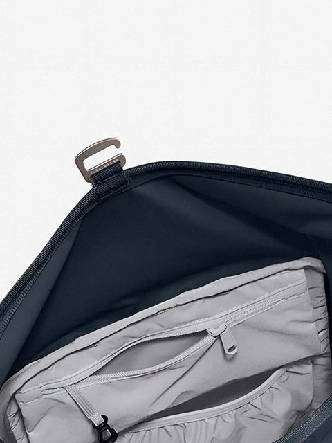 Fjallraven plecak High Coast Foldsack 24 kolor granatowy duży gładki F23222.560-560 - zdjęcie produktu nr 2