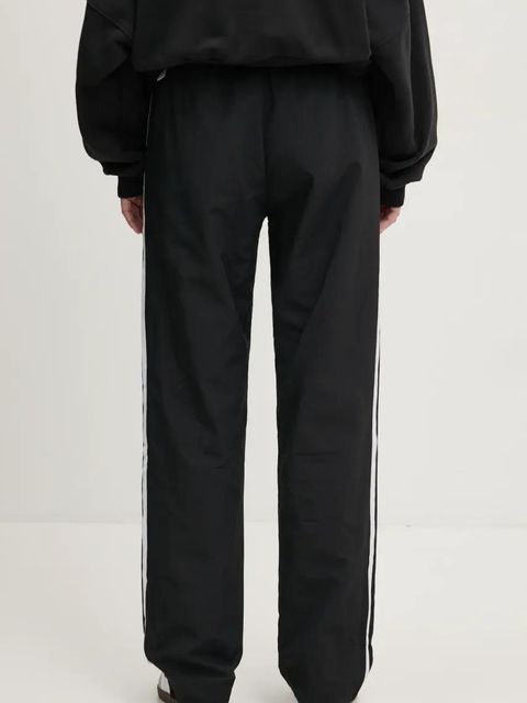 adidas Originals spodnie dresowe Woven Track Pant kolor czarny wzorzyste JD5335