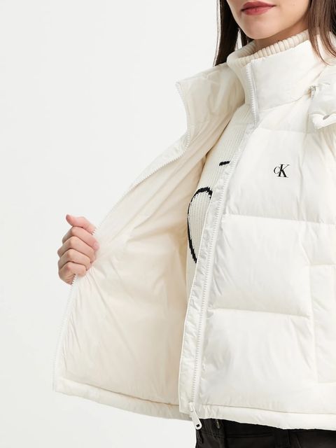 Calvin Klein Jeans bezrękawnik puchowy kolor beżowy zimowy LV047D500G