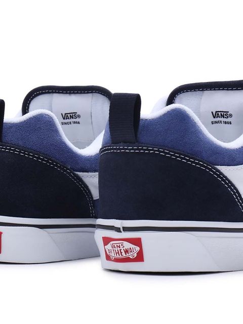 Vans tenisówki zamszowe Knu Skool kolor niebieski VN0009QCNWD