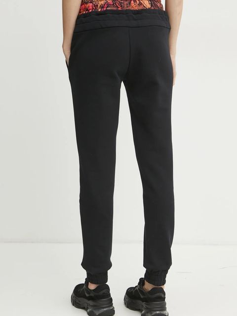 Just Cavalli spodnie dresowe damskie kolor czarny z nadrukiem 78PAAE01 CF100 - zdjęcie produktu nr 2