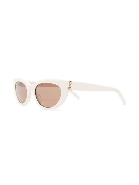 Saint Laurent Eyewear logo cat-eye frame sunglasses - Neutrals - zdjęcie produktu nr 2