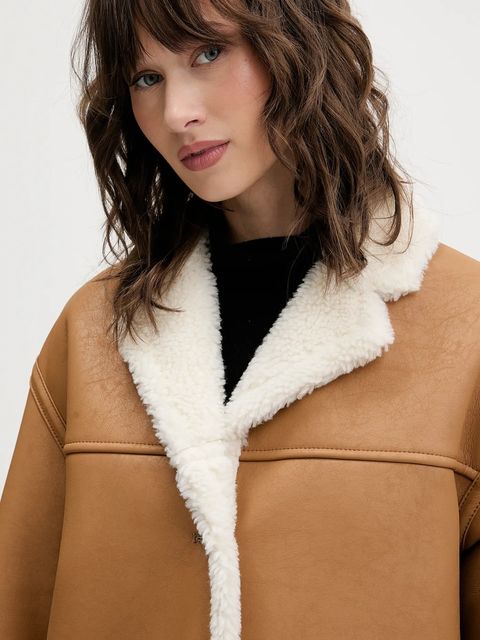 HUGO płaszcz kolor beżowy 50546743