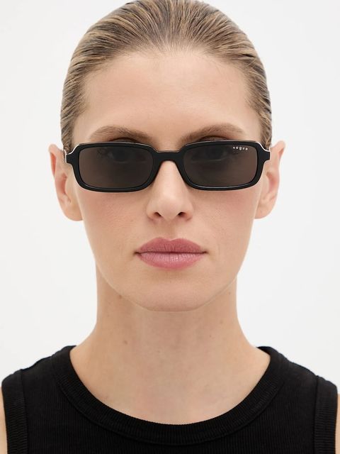 VOGUE okulary przeciwsłoneczne damskie kolor czarny 0VO5666S