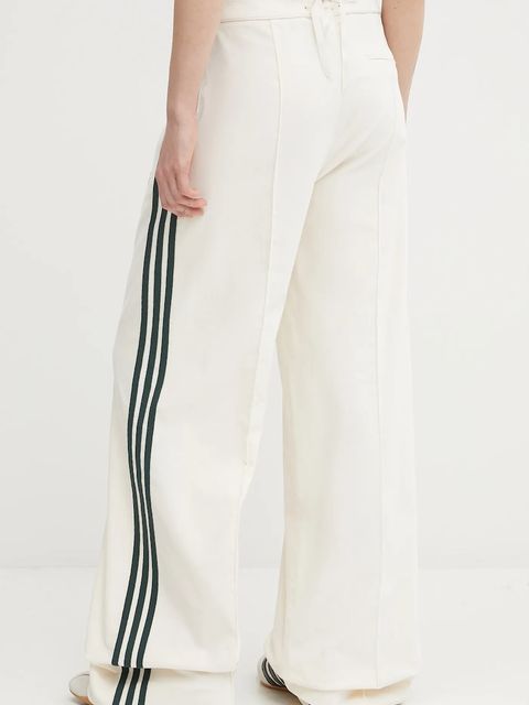 adidas Originals spodnie welurowe Velvet damskie kolor beżowy proste high waist KF2303 - zdjęcie produktu nr 2