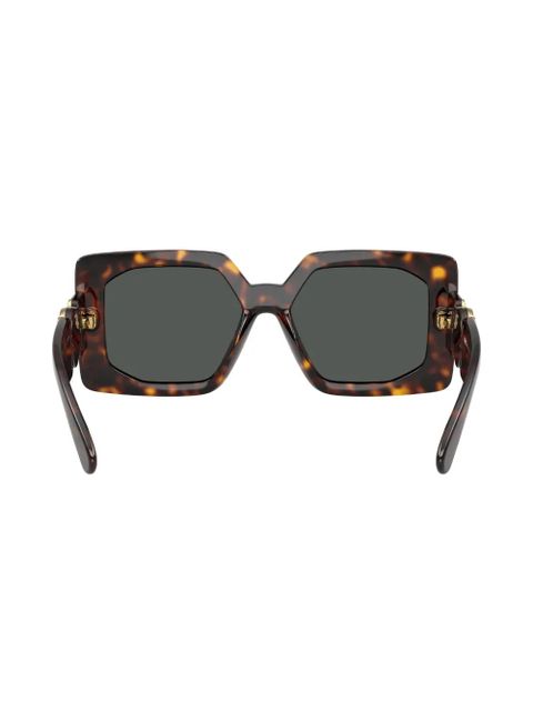 Versace Eyewear engraved-Medusa plaque sunglasses - Brown
