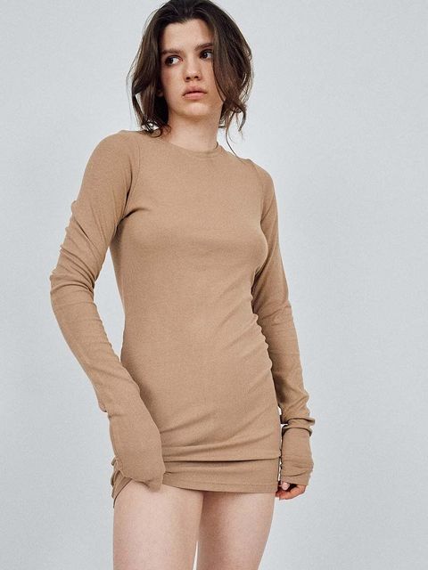 MUUV. sukienka LIGHT RIB kolor brązowy mini dopasowana - zdjęcie produktu nr 2