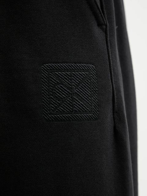 Calvin Klein spodnie dresowe damskie kolor czarny z aplikacją LV044D205G