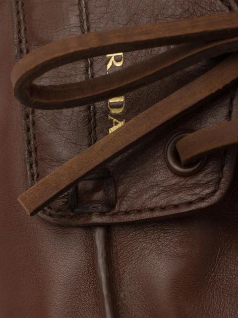 Prada shuffle antiqued leather boat shoes - Brown