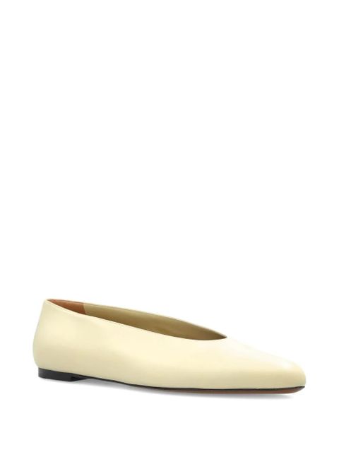 NEOUS Beid pointed-toe leather ballet flats - White