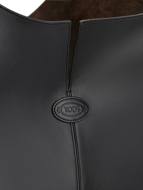 Tod's logo appliqué shoulder bag - Black