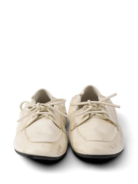 Prada Shuffle antiqued leather boat shoes - Neutrals