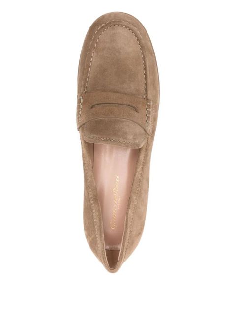 Gianvito Rossi Georgie penny suede loafers - Neutrals