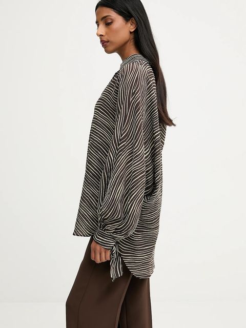 Answear.LAB koszula damska kolor brązowy relaxed z kołnierzykiem klasycznym