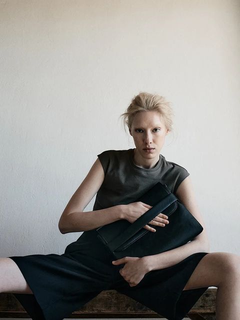 MUUV. torebka kolor czarny