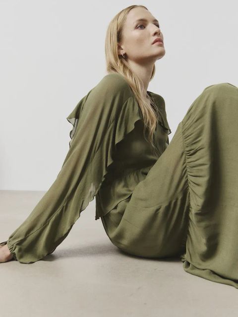 Answear.LAB sukienka kolor zielony midi rozkloszowana