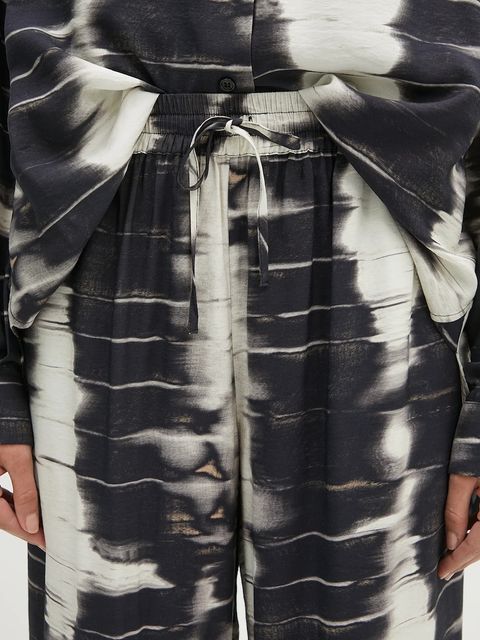 Samsoe Samsoe spodnie Saneem damskie kolor czarny szerokie high waist F24100163