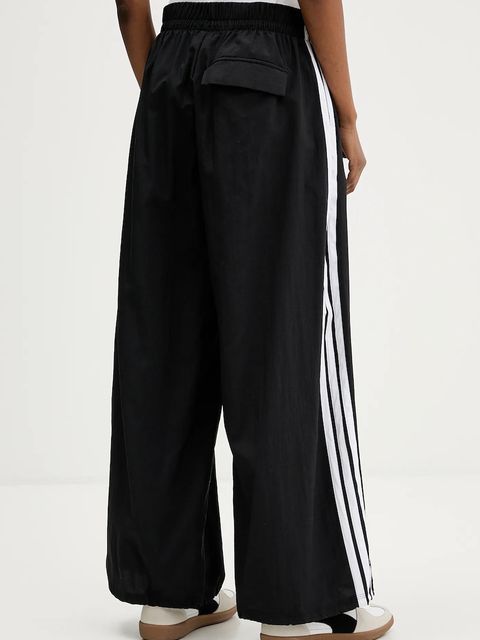 adidas spodnie dresowe Essentials damskie kolor czarny z aplikacją JE1306