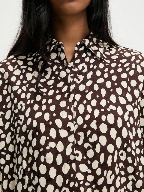 Answear.LAB koszula damska kolor brązowy relaxed z kołnierzykiem klasycznym