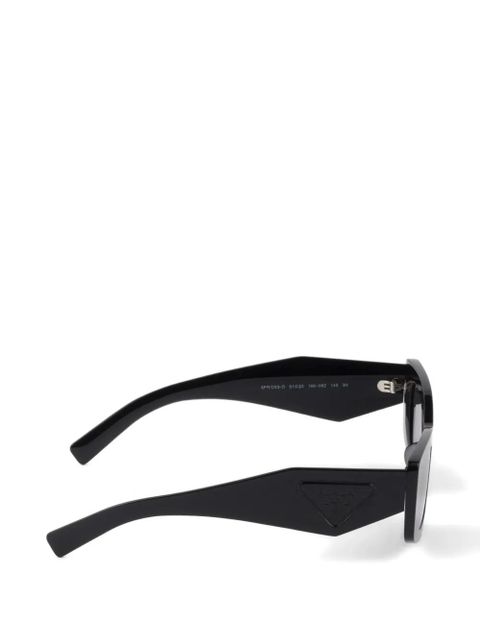 Prada Eyewear Sunglasses with triangle logo - Black