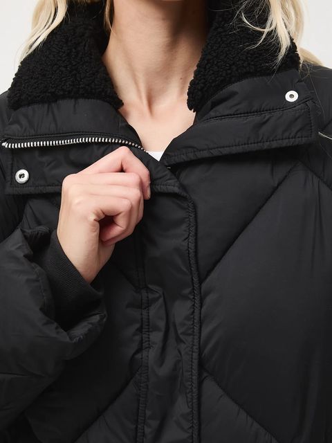 Medicine kurtka damska kolor czarny zimowa