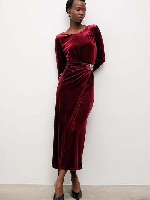 Answear.LAB sukienka welurowa kolor bordowy maxi dopasowana - zdjęcie produktu nr 1